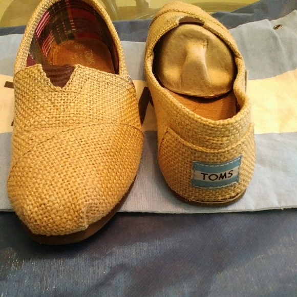 Women TOMS shoes - Picture 2 of 4